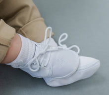 Load image into Gallery viewer, White Boys Baptism Shoe With Cross: 1