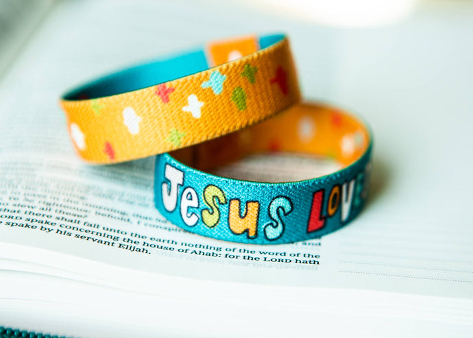 Jesus Loves Me KIDS SIZE Stretchy Bracelet