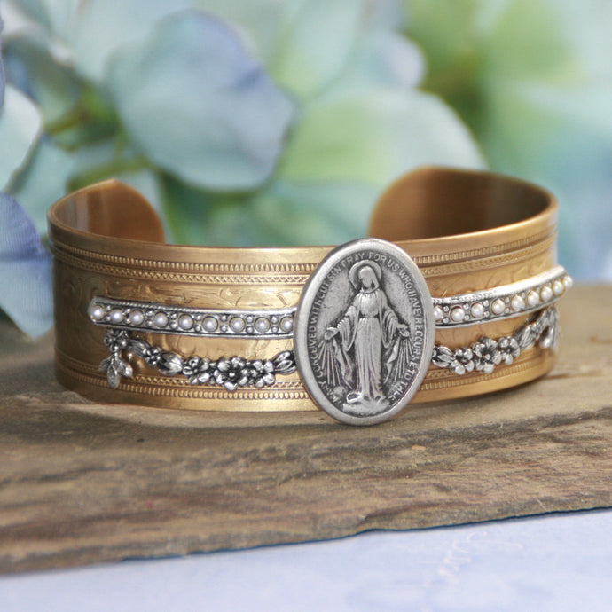 Mary Medal Elegant Vintage Style Cuff Bracelet